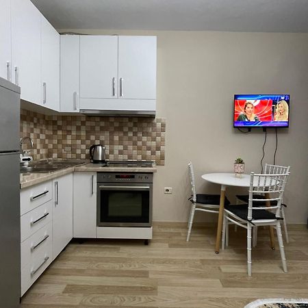 Comfort Apartment City Center Tirana Bagian luar foto