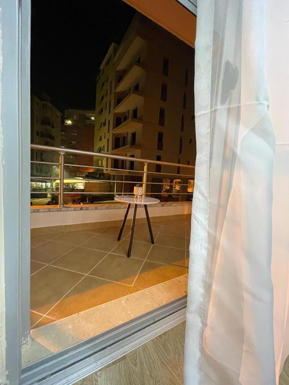 Comfort Apartment City Center Tirana Bagian luar foto