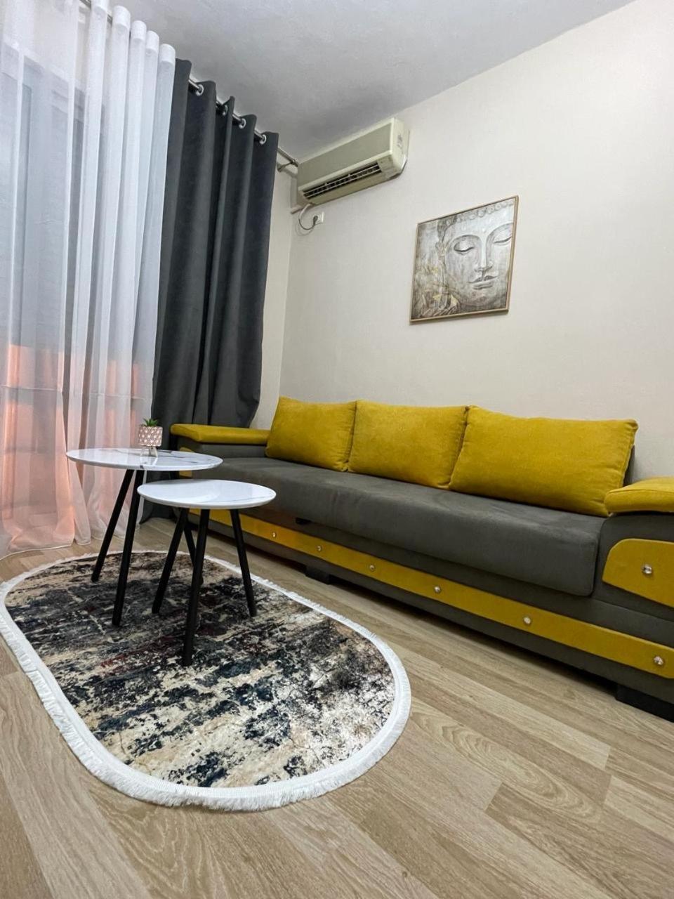 Comfort Apartment City Center Tirana Bagian luar foto