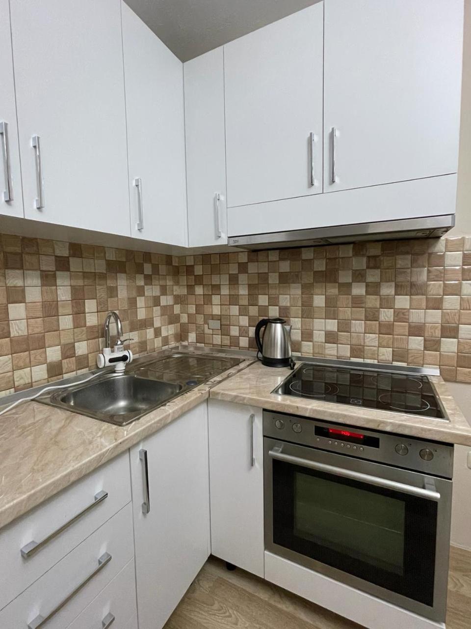 Comfort Apartment City Center Tirana Bagian luar foto
